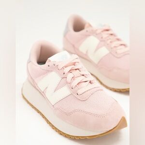New Balance Women’s 237 Shoes - Size 7